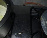 A picture of step 3 of Haray lehsan wali Karhi aur bajray ki roti.