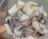 Foto langkah ke 1 dari resep 75. Cumi Asam Manis Super Simple.