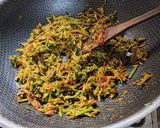 Foto langkah ke 8 dari resep Tumis Bunga Pepaya dengan Tempe dan Ikan Cue.