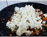 A picture of step 2 of Paneer Bhurji.