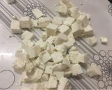 A picture of step 2 of Paneer Pizza.