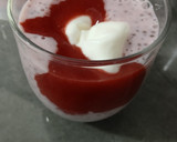 Foto del paso 7 de la receta: Vasitos de yogur y fresas