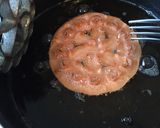 Foto del paso 7 de la receta: Buñuelos de molde de fresa