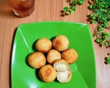 Foto langkah ke 5 dari resep Bola Ubi Isi Keju Lumer.