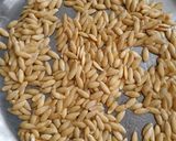 عکس مرحله 1 از دستور شیر تخمه خربزه