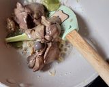Foto langkah ke 2 dari resep 83. Telur Puyuh Saus Hati Ayam (Mpasi).