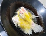 Foto langkah ke 2 dari resep Gurame crispy Asam Manis Pedas.