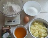 Foto langkah ke 1 dari resep Kue Lumpur (berbahan dasar kentang).