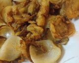 A picture of step 2 of Gribenes /Fried Onions and Crispy Chicken Skins.