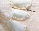 Hình bước làm 2 của món Bánh gối nhân thịt gà