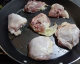 Foto del paso 1 de la receta: Muslos al disco con puré de papas