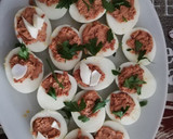 Foto del paso 4 de la receta: Huevos rellenos con remolacha