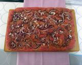 Foto del passaggio 6 della ricetta Focaccia Rosa alle Cipolle Rosse