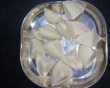 A picture of step 2 of Fried Idli Chat.