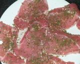 Foto del paso 1 de la receta: Filetes de lomo empanados