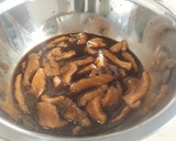 Foto del paso 4 de la receta: Salmón marinado en bol de arroz (Chirashi)