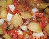 Foto del paso 3 de la receta: Marmitako de choco y bacalao