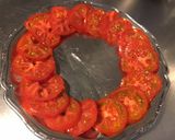 Une image de l'étape 8 de Salade de betteraves aux tomates, bleu d'Auvergne et herbes sauce balsamique.