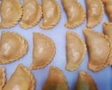 Foto langkah ke 8 dari resep Pastel (kulit: resep NCC, isi: by Moumou).