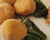Foto del paso 11 de la receta: Croquetas de Fuet con Pimientos de Padrón