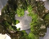 Une image de l'étape 6 de Laitue rougette aux petits oignons blancs et herbes aromatiques.
