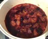 Une image de l'étape 6 de Compote de pommes aux deux prunes et mûres.