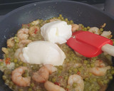 Foto del paso 3 de la receta: Tagliatelli con gambas en salsa de queso azul