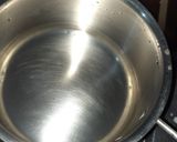 A picture of step 1 of Lemon grass and mint tea.