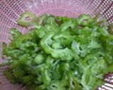 Foto langkah ke 1 dari resep Pare Nenek Pedas.
