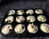 Foto del paso 5 de la receta: Muffins con arándanos naturales