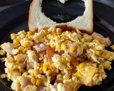 Foto del paso 5 de la receta: Huevos revueltos con maíz, jamón y queso