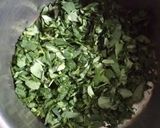મેથી ના થેપલા (Methi Thepla Recipe In Gujarati) રેસીપી સ્ટેપ1ફોટો
