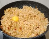 Foto langkah ke 4 dari resep Nasi Goreng Telur (Bumbu Iris) ala Uni Gliantika.