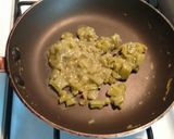 Foto del paso 1 de la receta: Huevos con nopales en salsa verde. ॐ