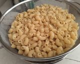 A picture of step 1 of Mac N Cheese pasta.
