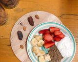 Hình bước làm 1 của món Bánh chuối yến mạch + smoothies dâu