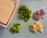 Foto langkah ke 1 dari resep Tumis toge tahu.