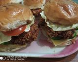 A picture of step 8 of Zinger Burger.