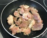 Foto del paso 1 de la receta: Pollo y manzana