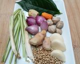 Foto langkah ke 1 dari resep Ayam goreng lengkuas.