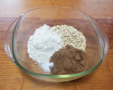 Foto del paso 3 de la receta: Crumble de piña
