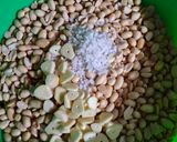 Foto langkah ke 2 dari resep Kacang Bawang Daun Jeruk.