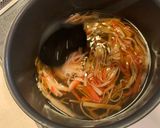Foto langkah ke 2 dari resep Brokoli Siram Telur Kepiting tanpa minyak.