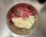 A picture of step 1 of Tomato Meat Cup.