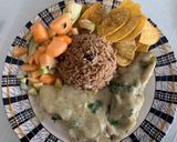 Foto del paso 4 de la receta: Tilapia en salsa de ajo 🧄 y ensalada de melón pepino y manzana
