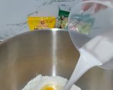 Foto langkah ke 3 dari resep Bolu kukus.