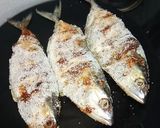 A picture of step 7 of Paneer Stuffed Tawa Mackerel.