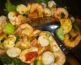 Foto langkah ke 5 dari resep Tomyum Udang.
