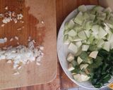 Foto del paso 1 de la receta: Chayote y calabacitas a la mantequilla