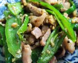 รูปขั้นตอนการทำที่ 9 ของ หมูผัดพริก
